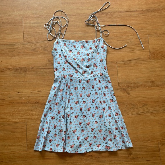 Reformation Presley Dress Petunia Floral - Picture 3 of 15